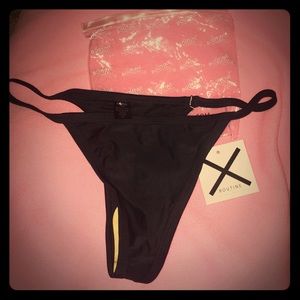 Boutinela Manhattan Black Avalon Bottom. (M)